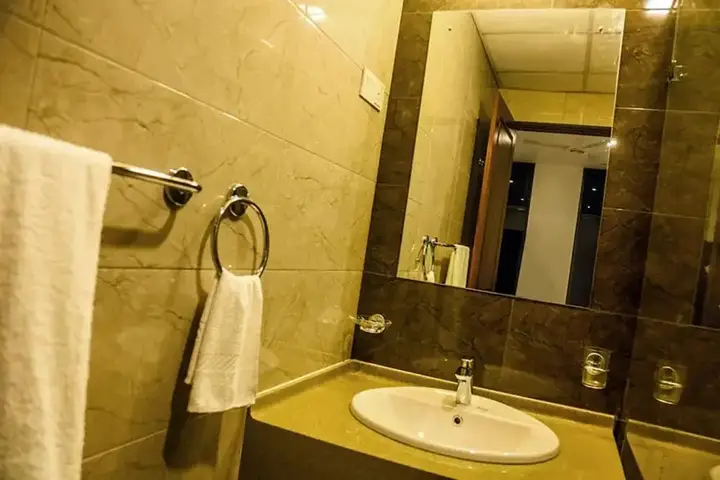 Коломбо: Capital O 491 Golden Peir City Hotel