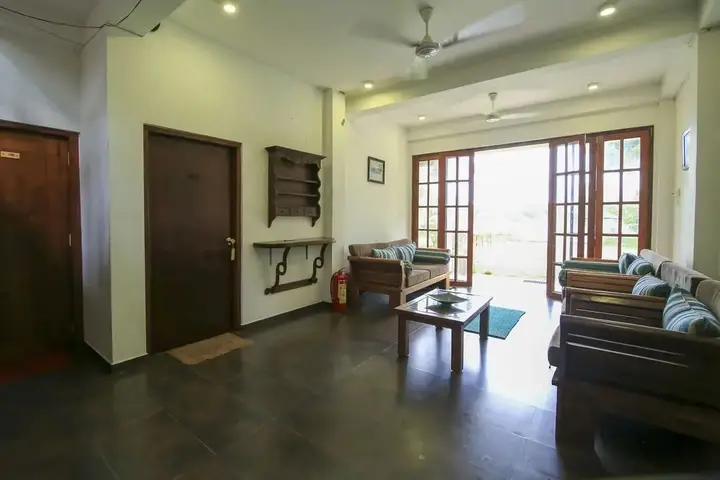 Нилавели: OYO 389 Bay Beach Hotel