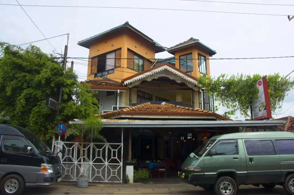 Негомбо: Sana's Beach Guesthouse and Restaurant