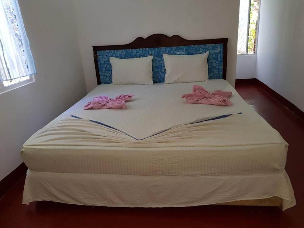 Нилавели: Nilaveli Beach Rooms