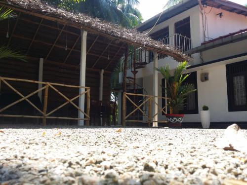 Дамбулла: Black and White Resort