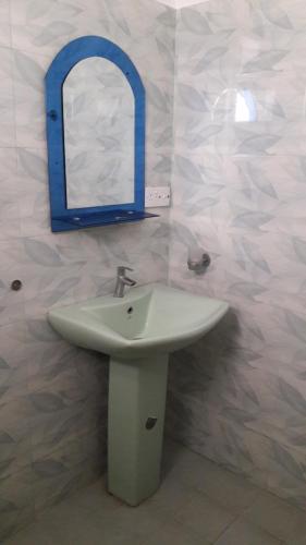 Нилавели: Galaxy Beach Hotel