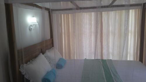 Диквелла: Breath House