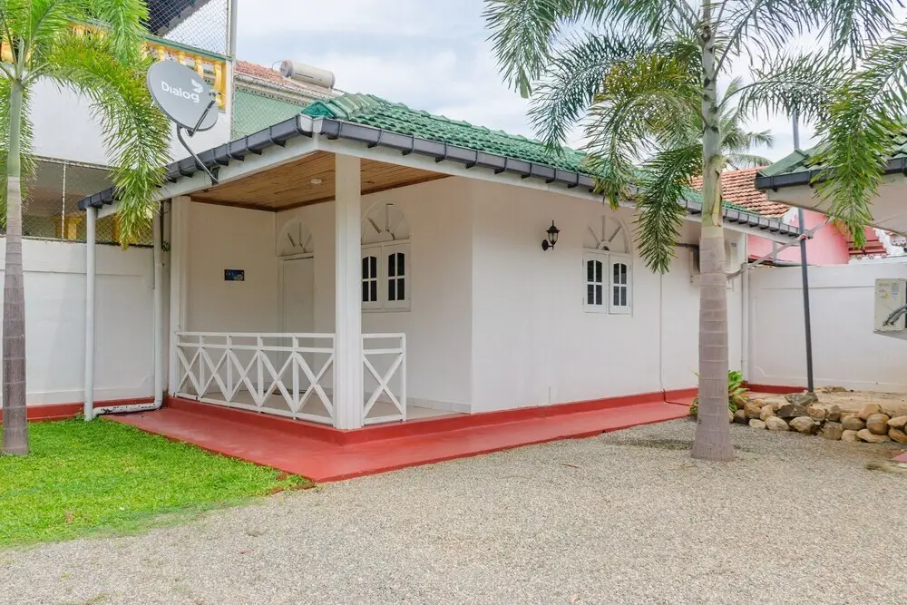 Негомбо: Sanri Villa Negombo by OYO Rooms