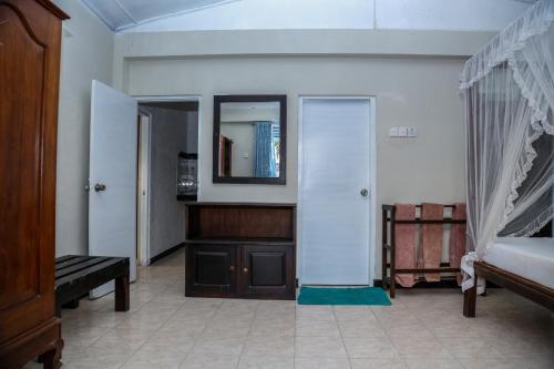 Мирисса: footprints hostel
