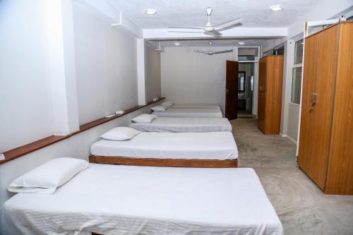 Мирисса: footprints hostel