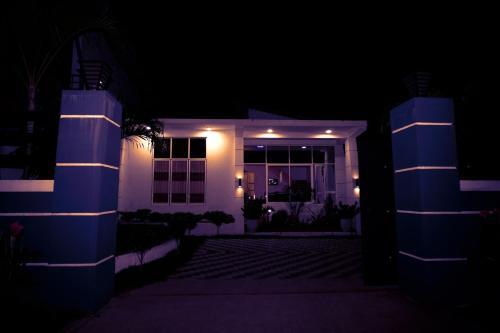 Катунаяке: Airport 4 Season Hotel
