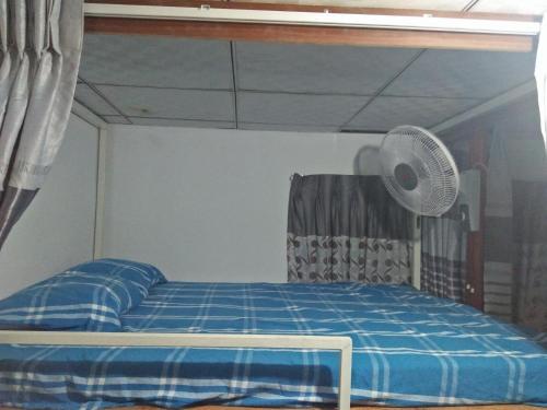 Анурадхапура: Kingfisher Family Guest & Hostel