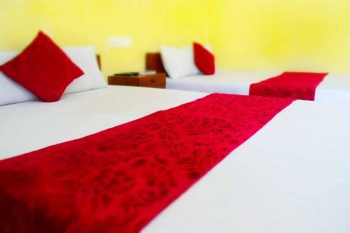 Нилавели: Kinniya INN & Suites