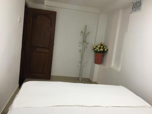 Канди: B52 Guest House