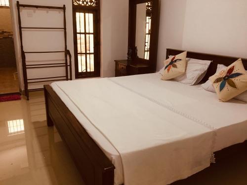 Канди: B52 Guest House
