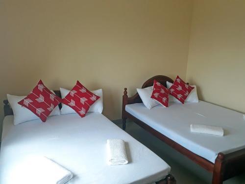 Канди: Sunflower Holiday Inn