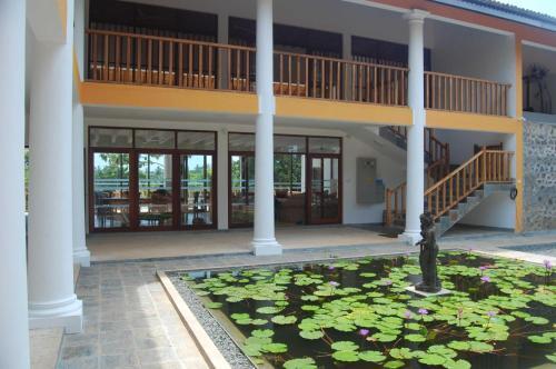 Матара: Ratnakara, a luxury 5 bed fully staffed Villa