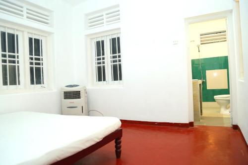 Хиккадува: Hikka Holiday Inn