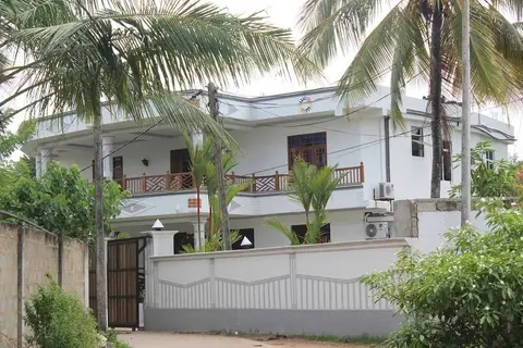 Privet Villa Lion Place in Waligama has 10 Beds Rooms With one Family Rooms — фото 1