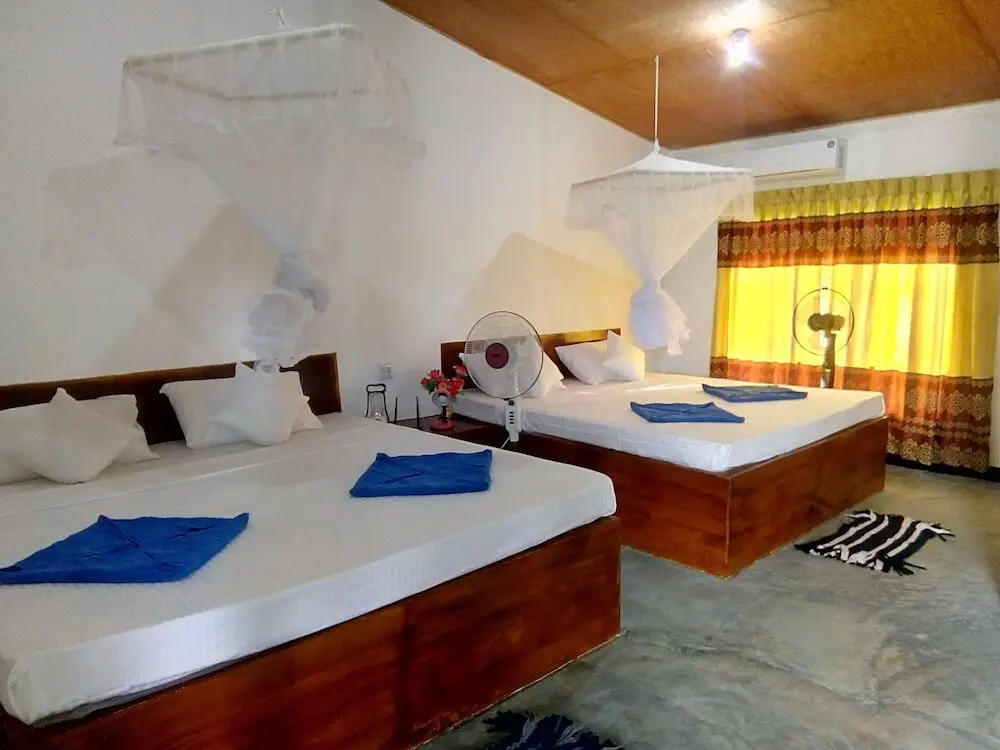 Сигирия: wish prabha lake view lodge