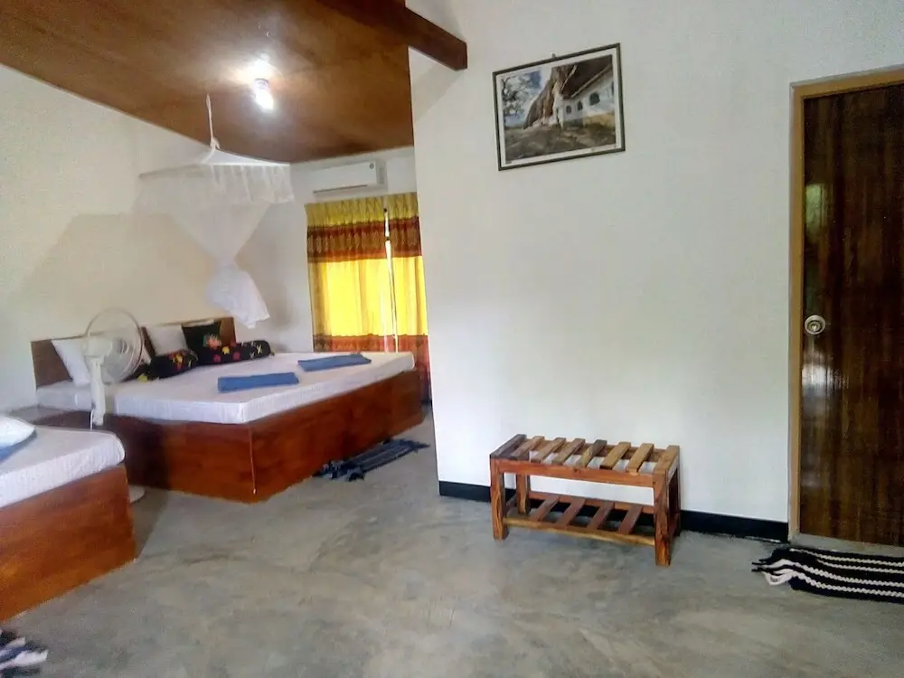 Сигирия: wish prabha lake view lodge
