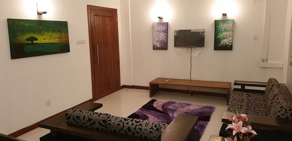 Коломбо: Raj Marine Residency