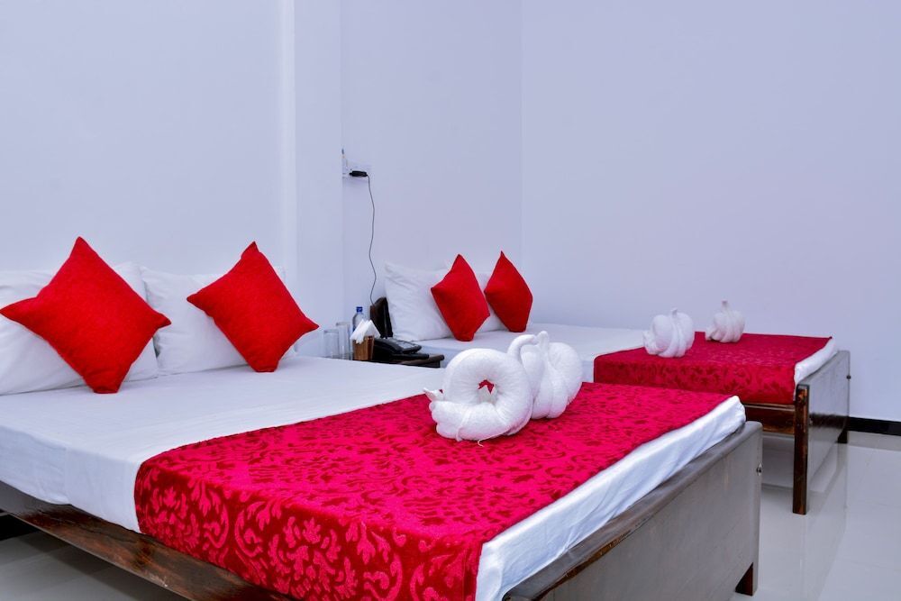 Тринкомали: Hotel Aathithan Trincomalee