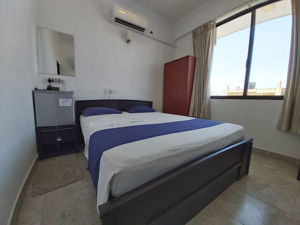 Коломбо: Hotel Krishco