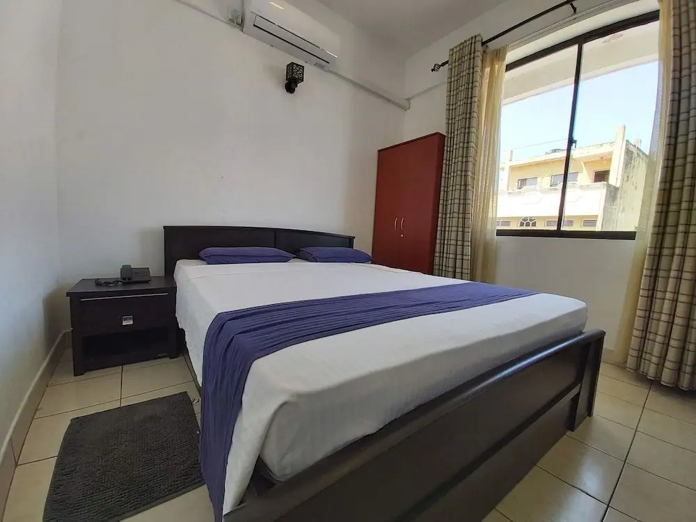 Коломбо: Hotel Krishco