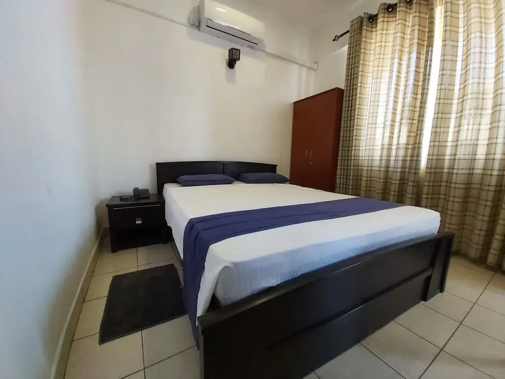 Коломбо: Hotel Krishco