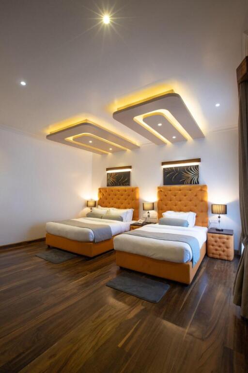 Нувара-Элия: Hotel Grand Turf