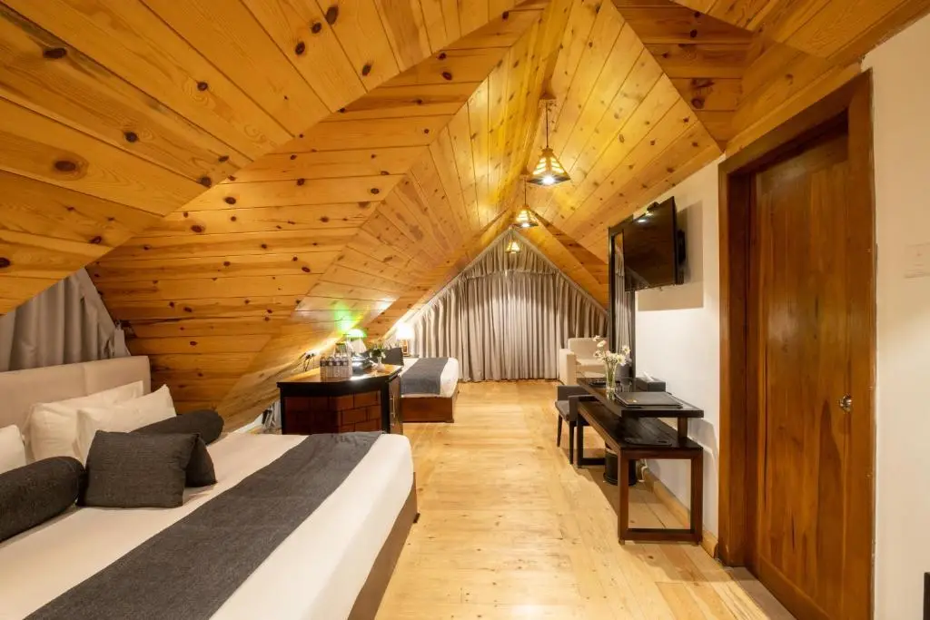 Нувара-Элия: Hotel Grand Turf