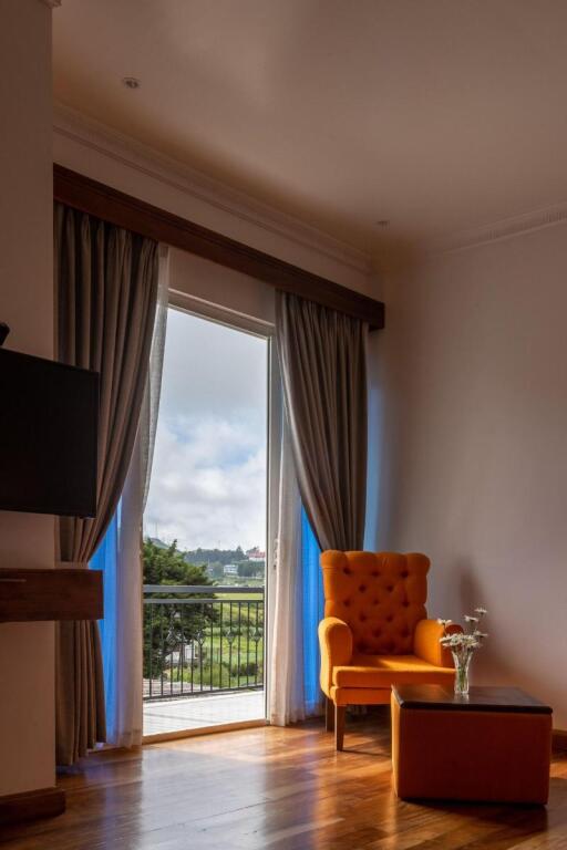 Нувара-Элия: Hotel Grand Turf