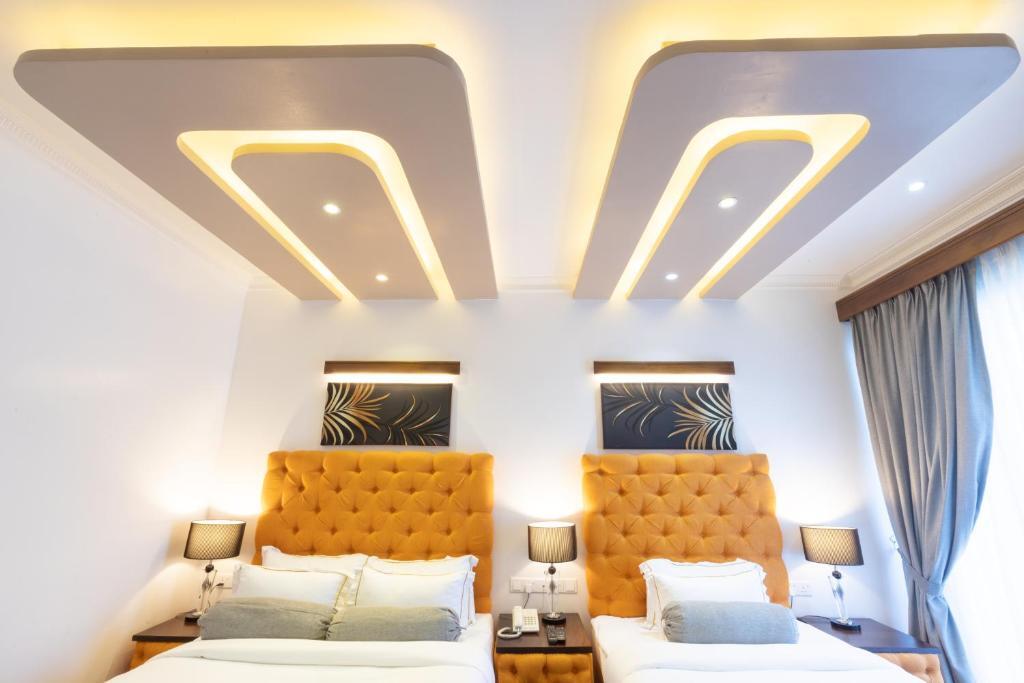 Нувара-Элия: Hotel Grand Turf