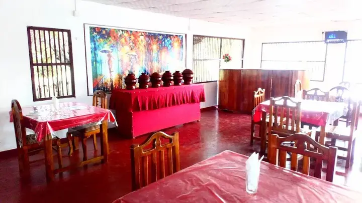 Тринкомали: Nilaveli Hotel Onethra