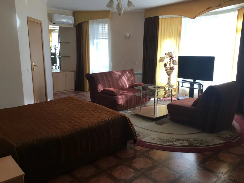 Геленджик: Анюта (Геленджик)