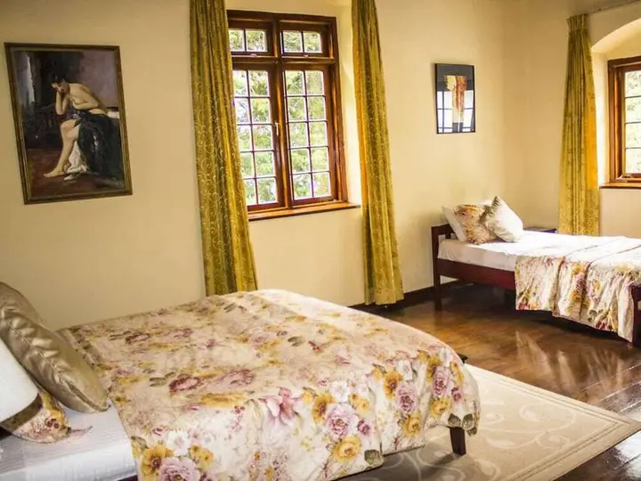Нувара-Элия: Overlooking The City Of Nuwara Eliya and The Single Tree Mountain