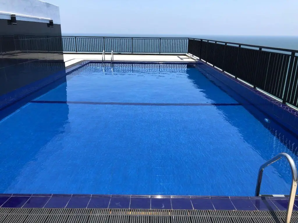 Гора Lavinia: Sea Breeze, New 3 Bedroom Beach Front Apartment