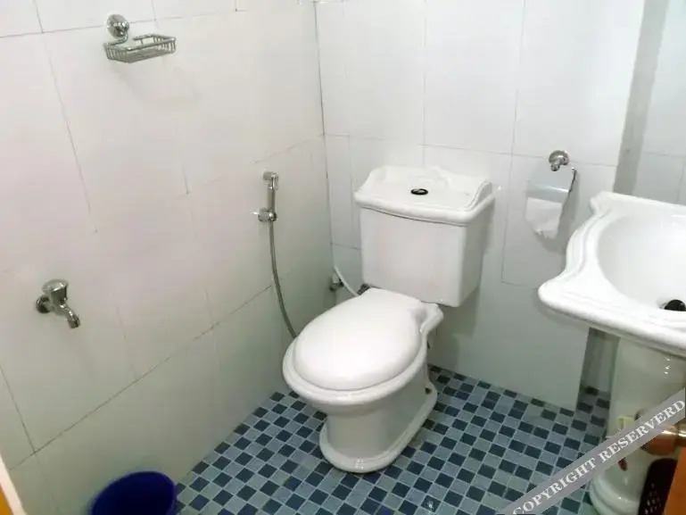 Наллатанния: Achinika Holiday Inn