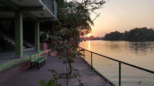 Коломбо: Riverside Hotel