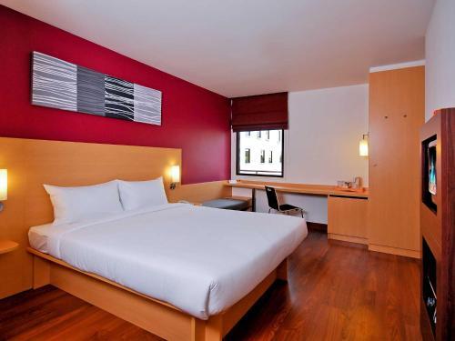 Маравила: Sevenday Hotel