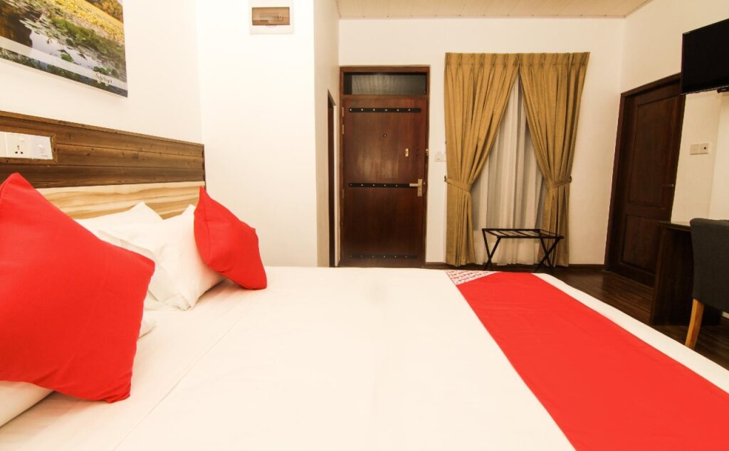 Минувангода: Clove Transit Hotel by OYO Rooms