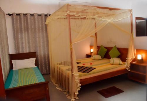 Мирисса: Mira Whales Resort