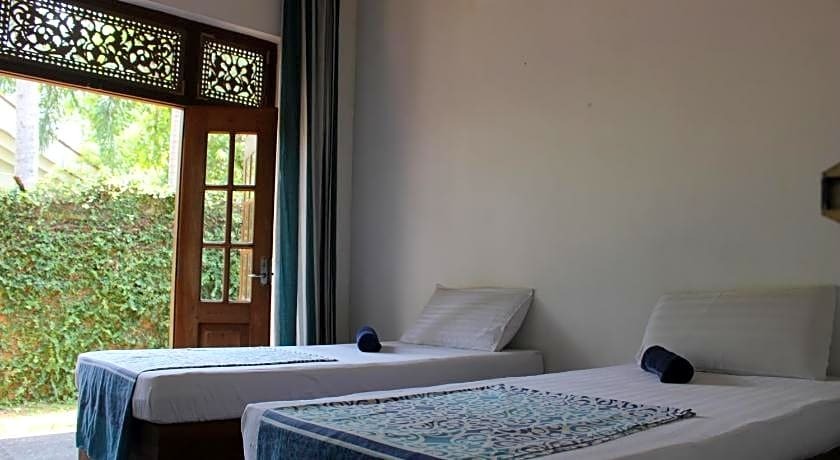 Катунаяке: Hostel First