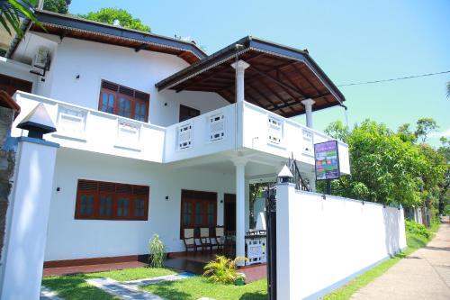 Хиккадува: The Villa