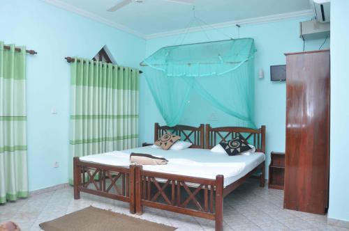 Хиккадува: VIP Beach Bungalow