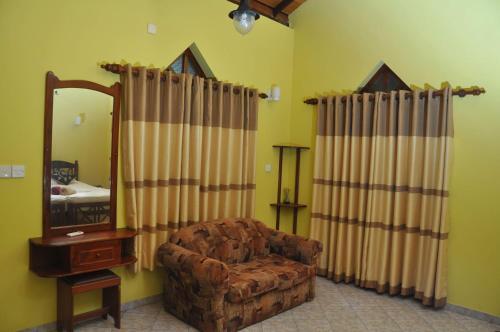 Хиккадува: VIP Beach Bungalow