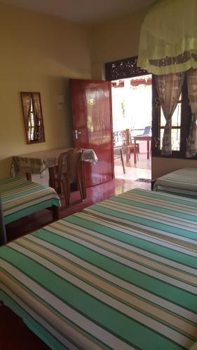 Катарагама: Sri Ramya Holiday Inn