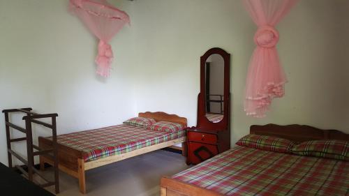 Катарагама: Samadhi Holiday Inn
