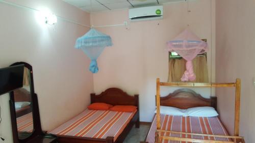 Катарагама: Ruhunu Holiday Inn