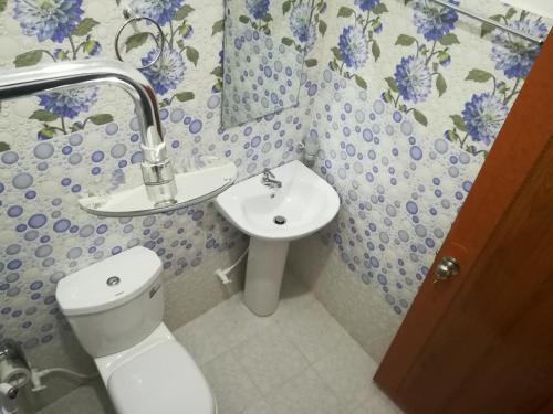 Наллатанния: The Peak Residence