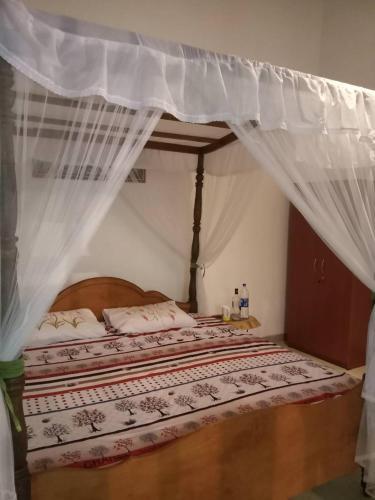 Канди: ambasewana Bungalow