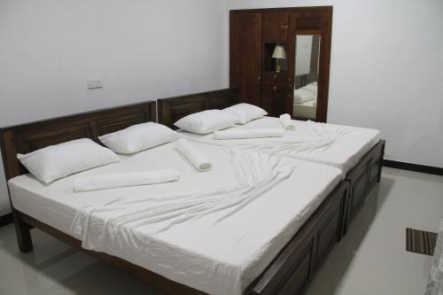 Канди: Mount White Lodge