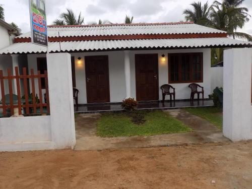 Кандакули: The Villa